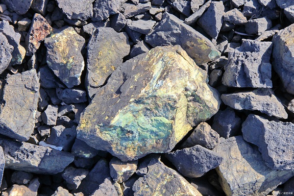 深圳礦石檢測去哪做？礦石成分分析一次需要多少錢？